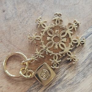 CHANEL Gold Snowflake Necklace